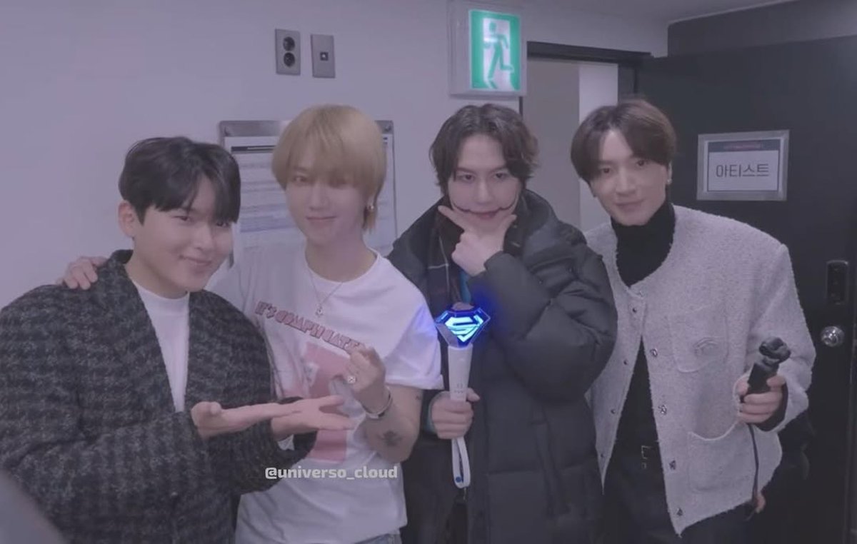 shfly3424's tweet photo. I'm touched that the members came to my performance ~~😌  https://t.co/EO6UAVJbOP https://t.co/3jATttkZCY
