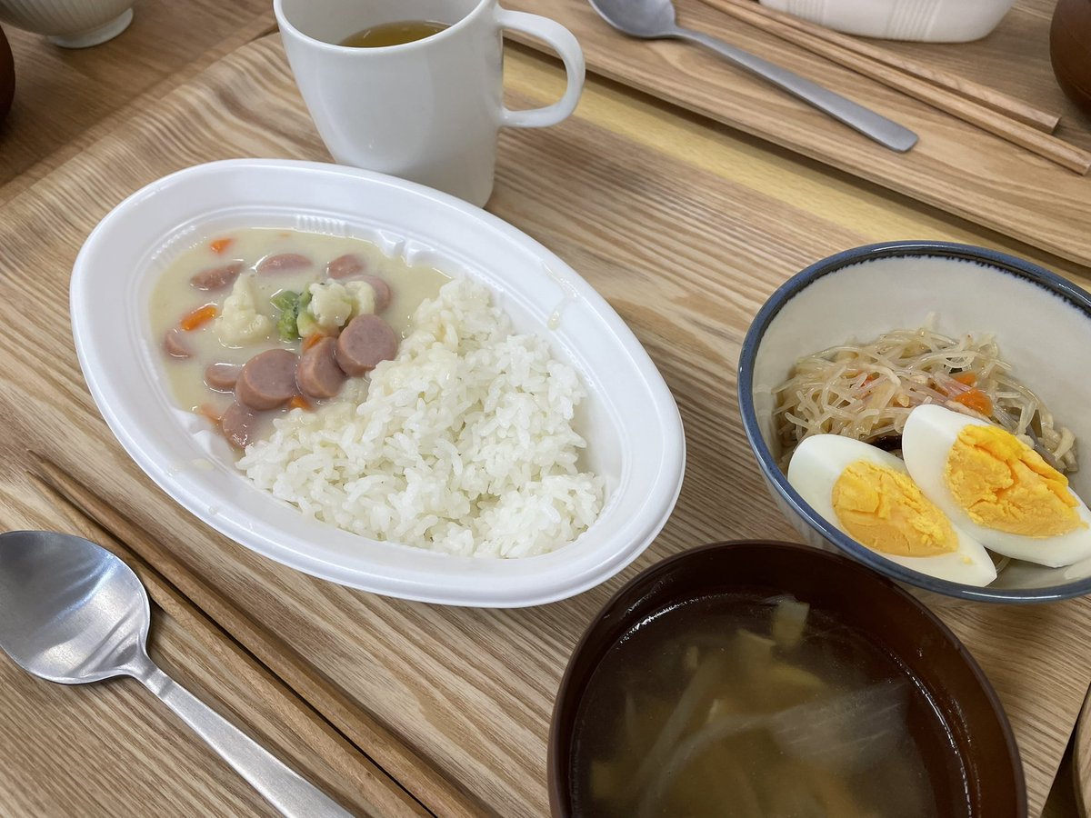 crew_18's tweet photo. #就労支援B型
土曜日開所
お昼は私が食べたいと思ったから（👈え笑）
シチュー🥰🥰

久しぶりの料理は楽しい🍽 https://t.co/IsKOZRYg7t