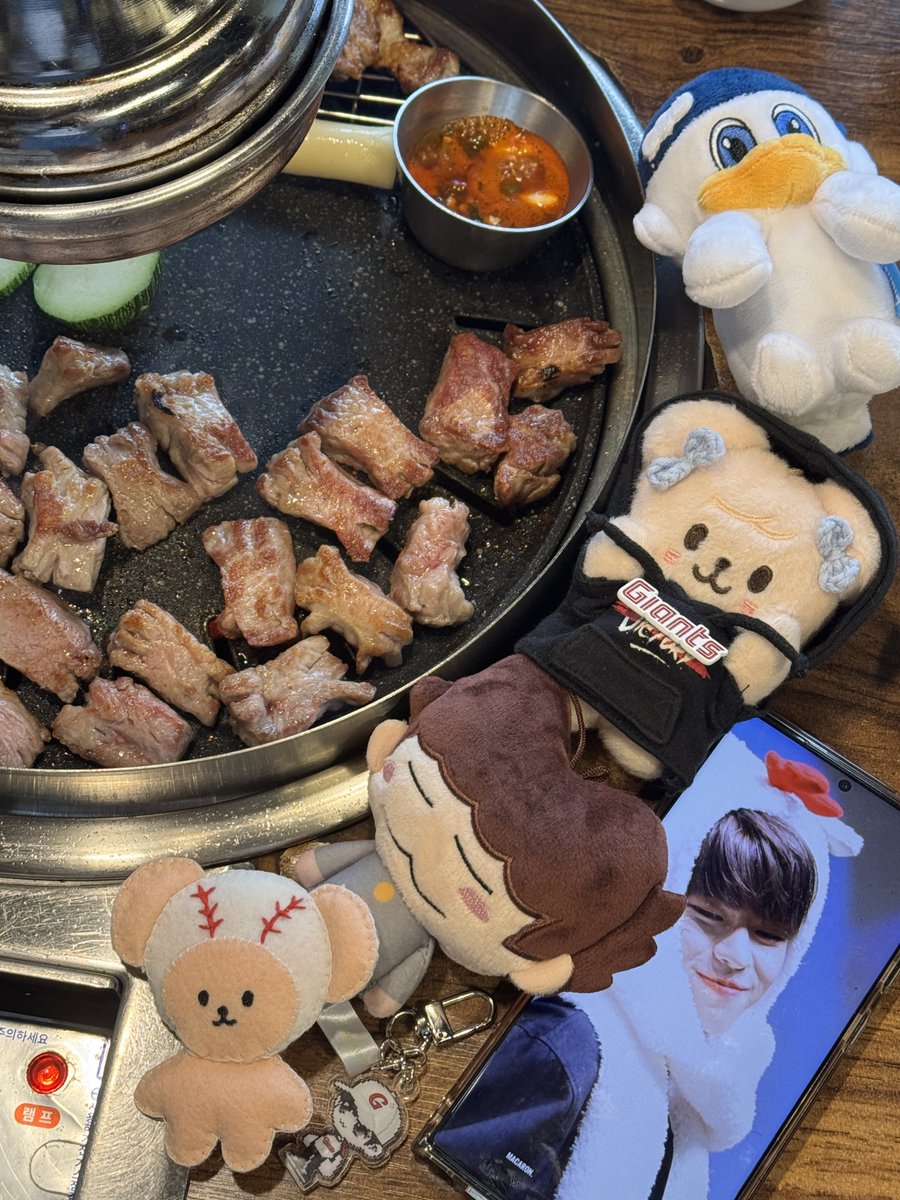 우취돼서 슬픈 모임ㅜ.ㅜ