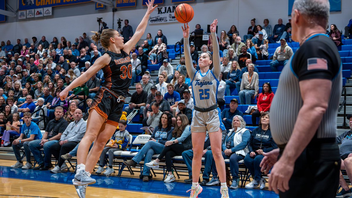 DSU_Athletics's tweet photo. W🏀RECAP:  @dakotastate_wbb pulls away past future Frontier opponent Orediggers 81-63

Trojans hit season-high 17 3-pointers (10 in 2nd half) to advance to #NAIAWBK Second Round Saturday at 6 p.m. versus Governors State (Ill.)

📰 https://t.co/7ZXO92L1KF

#TrojanNation⚔️ https://t.co/omtdAFg5HL