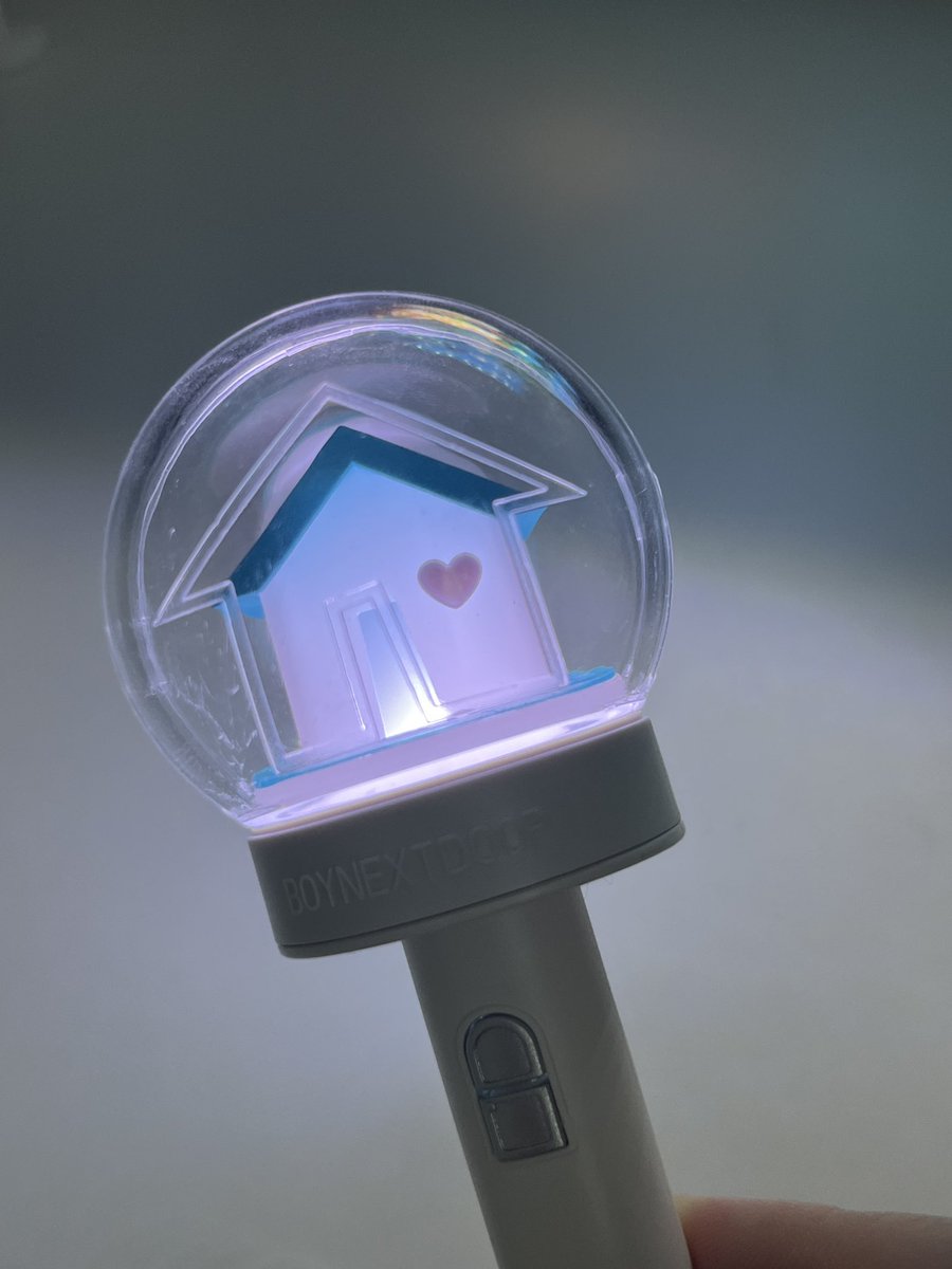 미니 원더스틱 너무 귀여운거 아니냐구 ㅠㅠ

#보이넥스트도어 #보넥도 #원더스틱 #BOYNEXTDOOR