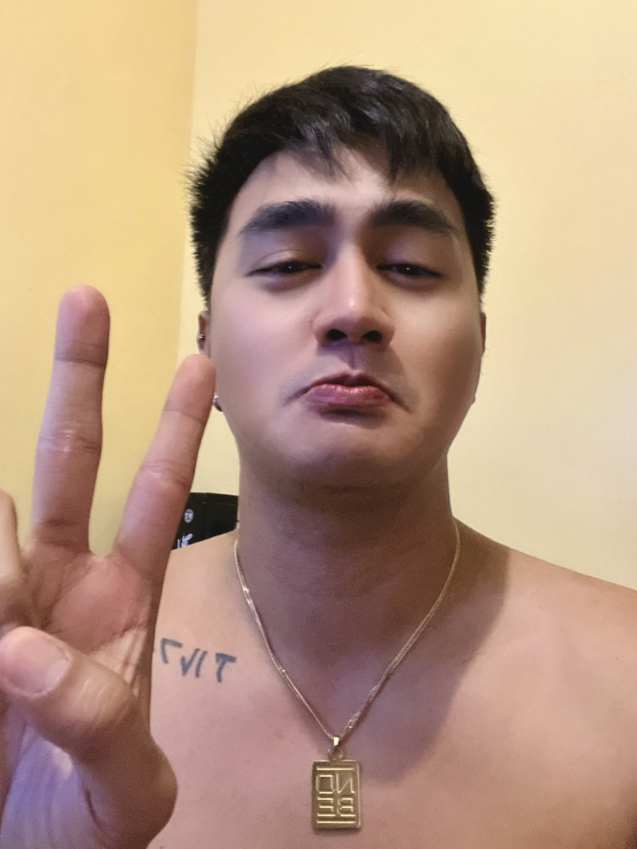 RockyRave28's tweet photo. Proof of Life beeches!!! Opo humihinga pa naman. Busy lang 😅 https://t.co/HIg22ZQ7qd