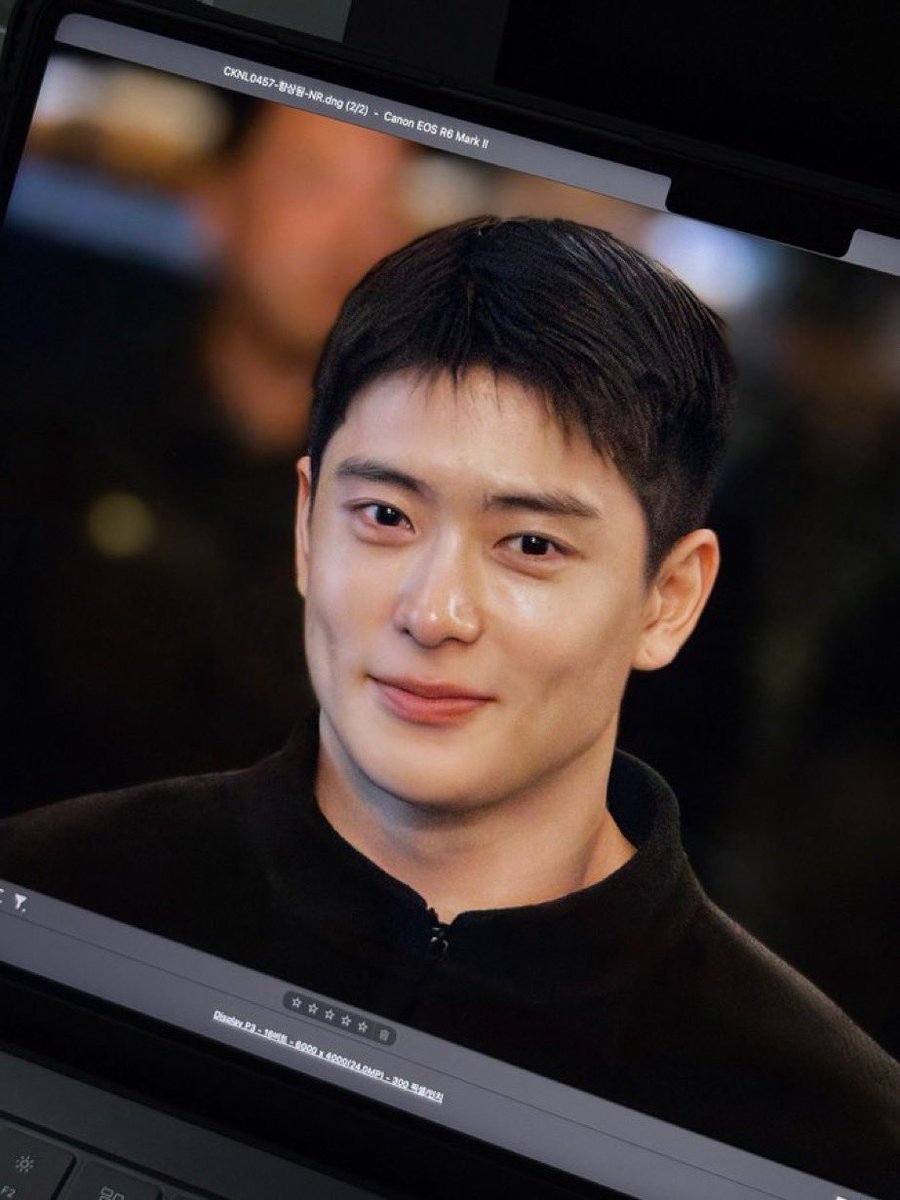 jaeplease_'s tweet photo. หล่อแบบภูมิฐานมาก 28ยังขนาดนี้ 30จะขนาดไหน ใจเย็นนะเว้ยค่อยๆโต 😭😭😭😭😭🫠😭🫠😭🫠🫠🫠😭 https://t.co/cceTEhAZI0