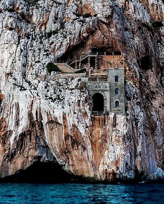 Duna4Eva's tweet photo. Good Morning My Lovely Friends!โ๏ธโค๏ธ
#amazingplace
#abandoned https://t.co/bUqddvoTrq
