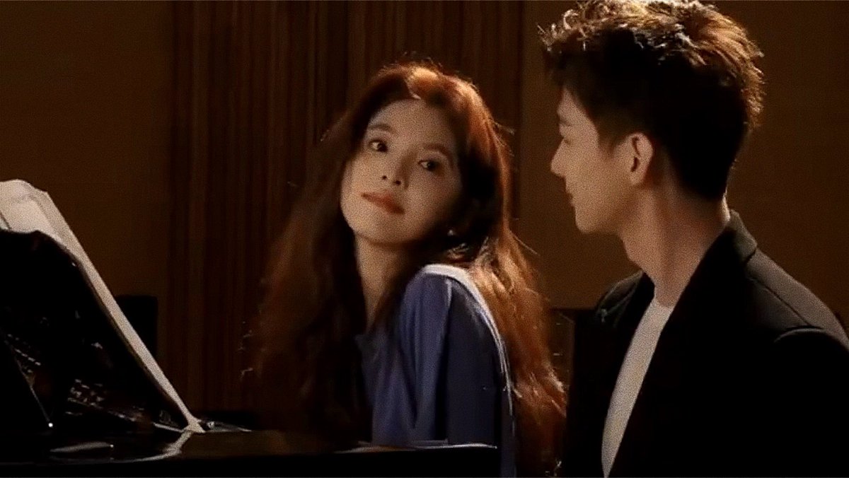 muntteok's tweet photo. 🍃 : *looks at her*
❄️ : *smiles brightly*
❄️🍃 : *smile and laugh together*

oh i’m going to miss them so much 😭

#TheFirstFrost #难哄 
#ZhangRuonan #BaiJingTing https://t.co/bry9518O48