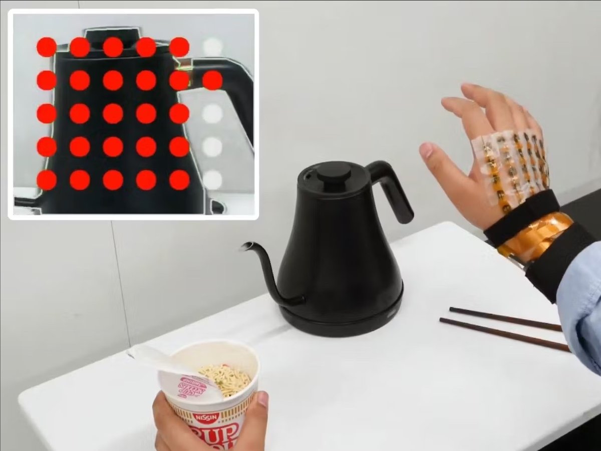 This wearable lets users "see" with their hands using a tiny camera and an electrotactile display. hackster.io/news/a-new-way… #electronicsengineering #hardwaredesign #electronicsmanufacturing #makers #makerspace