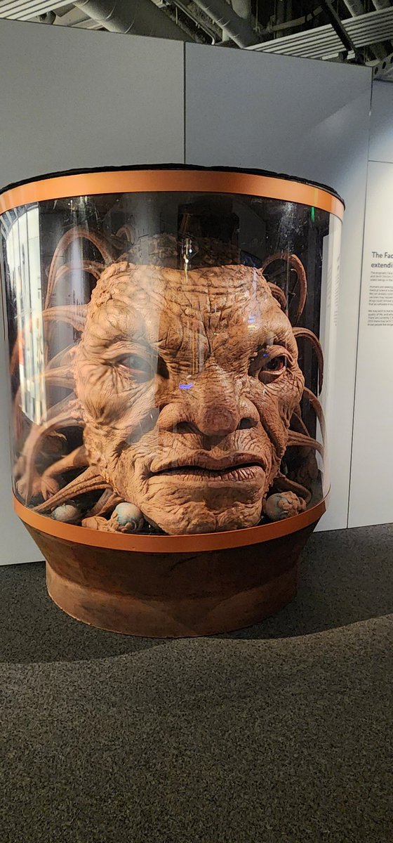 ParksAndCons's tweet photo. There are so many great pieces on display at the @ComicConMuseum for #DoctorWho #WorldsOfWonder https://t.co/b0dP0kJsTC