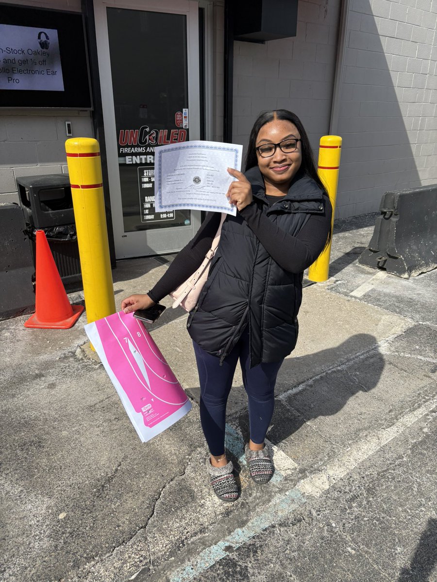 GalantPersonal's tweet photo. 🚨GALANT ALERT🚨 Congrats to Ms AJ on earning her CPL Certificate tonight!! Impressed w how she quickly acclimated to the training. Ms AJ showed confidence nailing  100 % of her given targets!! Another family is protected—THE GALANT WAY!! https://t.co/zEYHxXSySf