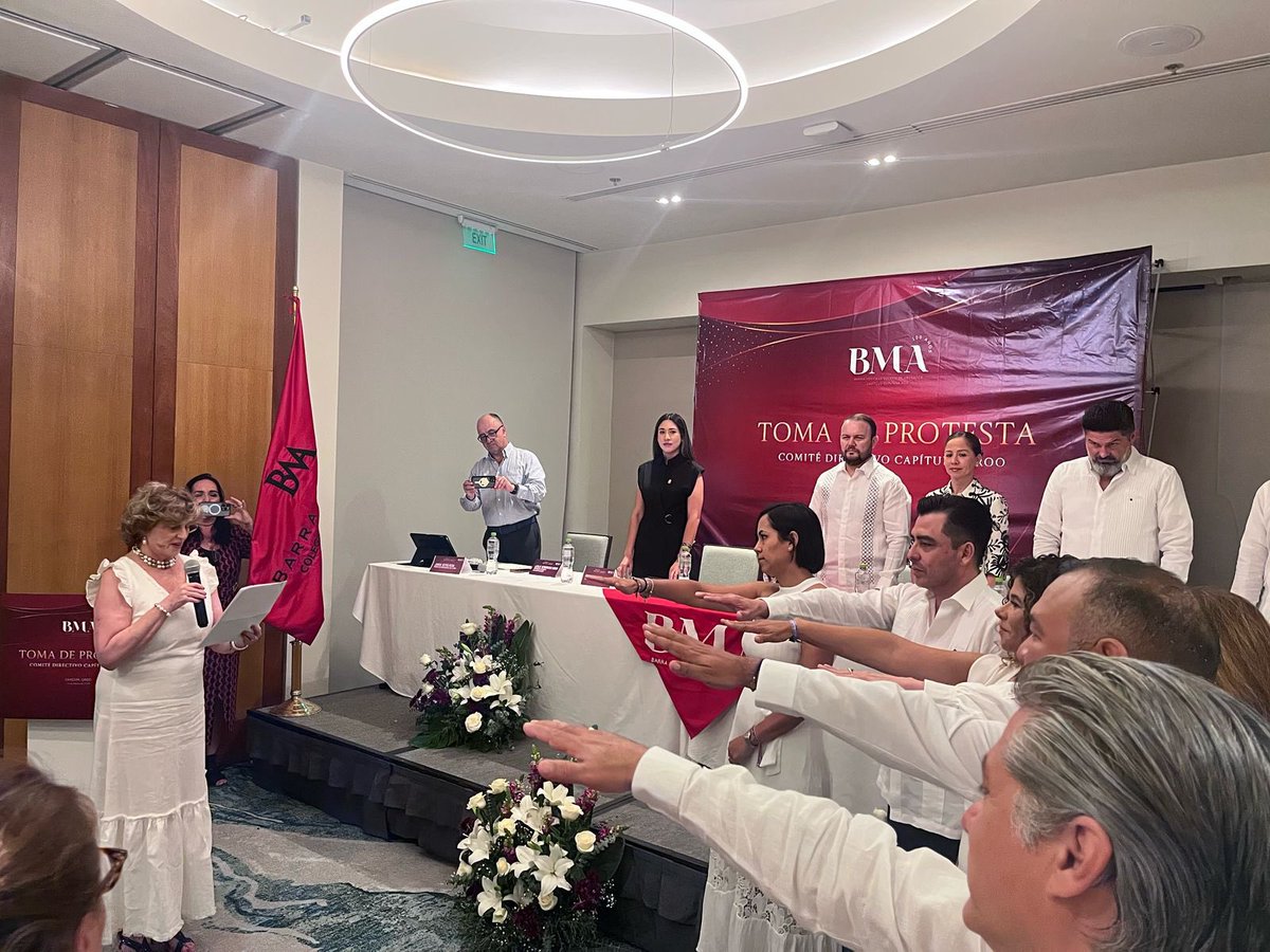 BMA_Abogados's tweet photo. Celebramos la toma de protesta del nuevo Comité Directivo del Capítulo Quintana Roo, presidido por Leslie Angelina Hendricks Rubio. Nuestra presidenta, Ana María Kudisch, tuvo el honor de investir al comité, acompañada por nuestros Vicepresidentes Jorge Sepúlveda y Diego Sierra, así como miembros del Consejo Directivo. ¡Éxito en este nuevo ciclo!