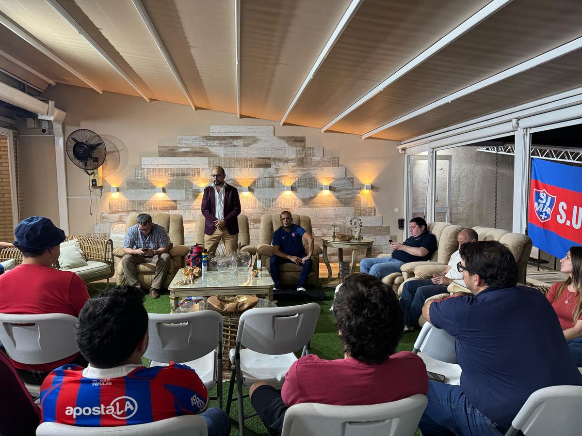 sumar1912's tweet photo. 🔵🔴 Ameno encuentro con grandes referentes de Oviedo 🫂
Muchas gracias por #SUMARSE a la verdadera renovación 🫱🏻🫲🏻
Los SOCIOS INTERIOR se merecen mucho más! Vamos a devolverles la voz y la participación merecida ☝🏻
#somosSUMAR
#SUMARUnidosPorElCiclón
#LaÚNICAOposición https://t.co/nfJ5pZvaFY