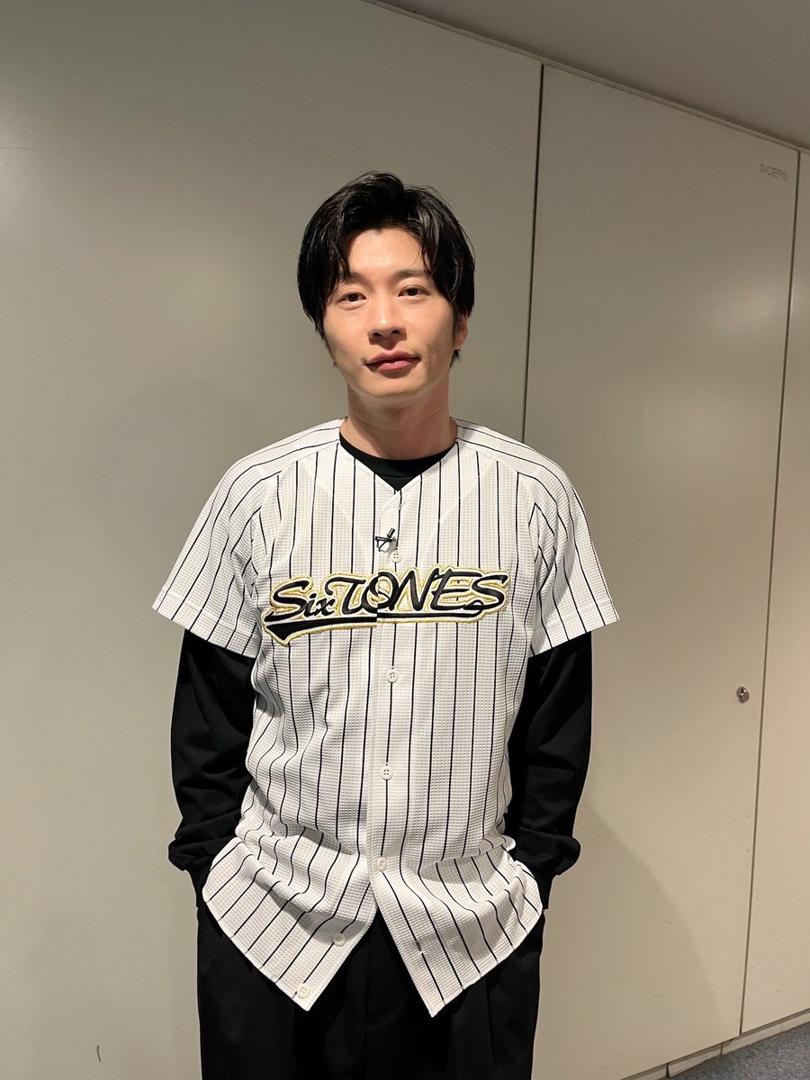 ensemble_ntv's tweet photo. 📢お知らせ📢

明日(3/16)⏰ひる3時〜放送
📺『#GoldenSixTONES』最速予習SP!!

#田中圭 さん出演🌈

ヤバすぎて好きになっちゃう💗
田中圭クイズ‼️
#SixTONES 大爆笑㊙️エピソードTV初告白

動体視力バトル💥
目の前を落下する物を見破れるか⁉️

⚖️ #アンサンブル ❄️
【第9話】今夜10時

#GOスト https://t.co/w7mwpBzlGp