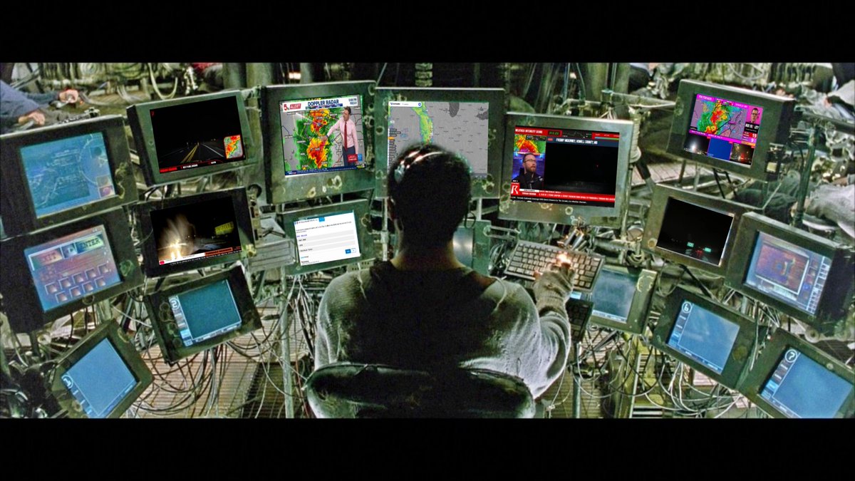 Izannessa's tweet photo. Me tonight because there is a tornado outbreak https://t.co/hswOxbKPzI