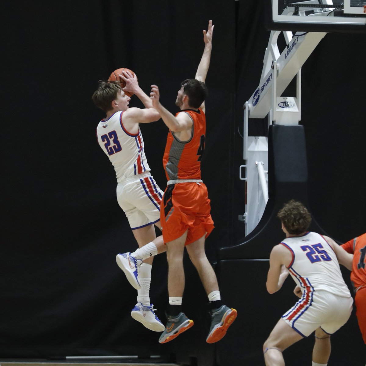 KSHSAA (@kshsaa) on Twitter photo Axtell headed to state title game to face defending champion Cunningham after 57-51 win over Dighton. This driving bucket by Colin Shaughnessy gave the Eagles the lead midway through fourth and Axtell came up with key defensive stops down the stretch.
#KSHSAACovered x <a href="/CapFed/">Capitol Federal</a> Axtell headed to state title game to face defending champion Cunningham after 57-51 win over Dighton. This driving bucket by Colin Shaughnessy gave the Eagles the lead midway through fourth and Axtell came up with key defensive stops down the stretch.
#KSHSAACovered x <a href="/CapFed/">Capitol Federal</a>