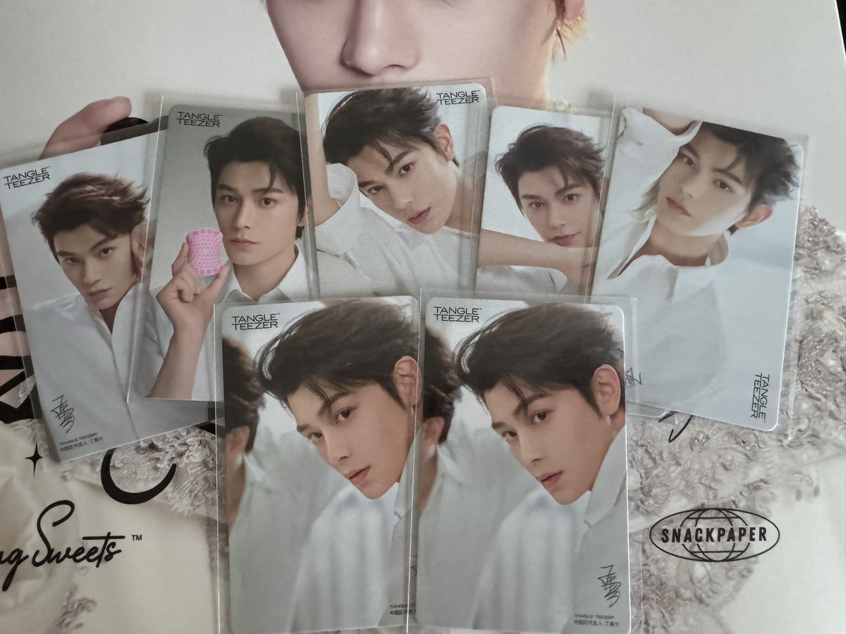 lyj_9's tweet photo. 딩위시 정우혜 dingyuxi 공식 굿즈 양도 판매

탱글티저 포토카드 포카 7장 4만원 

피노 인생네컷2장+포카 4장

일괄 구매시 7.5 

배송비 별도, 준등기/반택/일반택배 가능 https://t.co/Z8URfCP4Pe