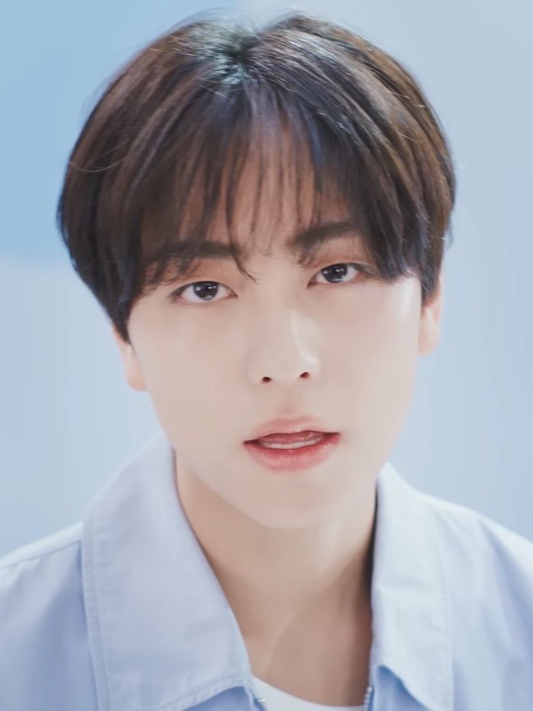 볼살 케어 크림 올리브영 Pick 모델해야되 
볼살을 만져서 여드름 났을 때  효과적