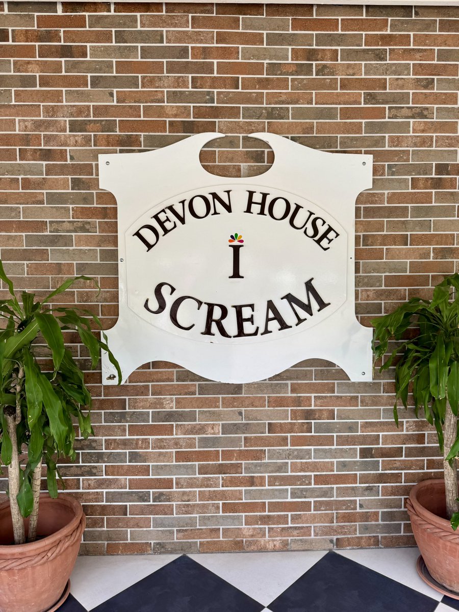TheWhiskyWire's tweet photo. Epic beef patties and the best ever ice cream from Devon House in Kingston Jamaica. Always a must stop off when in JA. #IYKYK #DevonHouse #Kingston #Jamaica https://t.co/4nsLqXgbjO