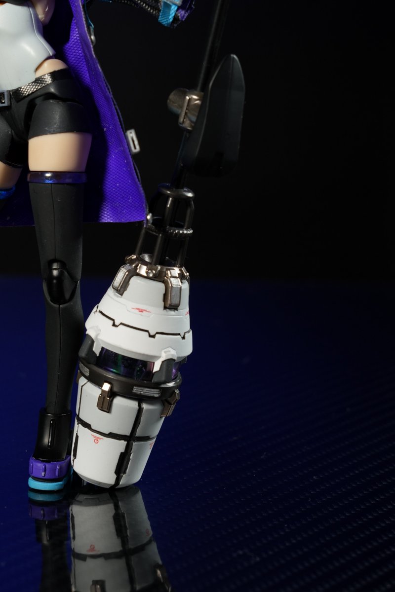 改めましてAK向け新作、強襲型砲撃機巧略して砲機の写真撮ったので。まずメガミ比はこんな感じ。割と結構デカめかも。持ち手に関しては各々調整してもらえれば #けーわーくす