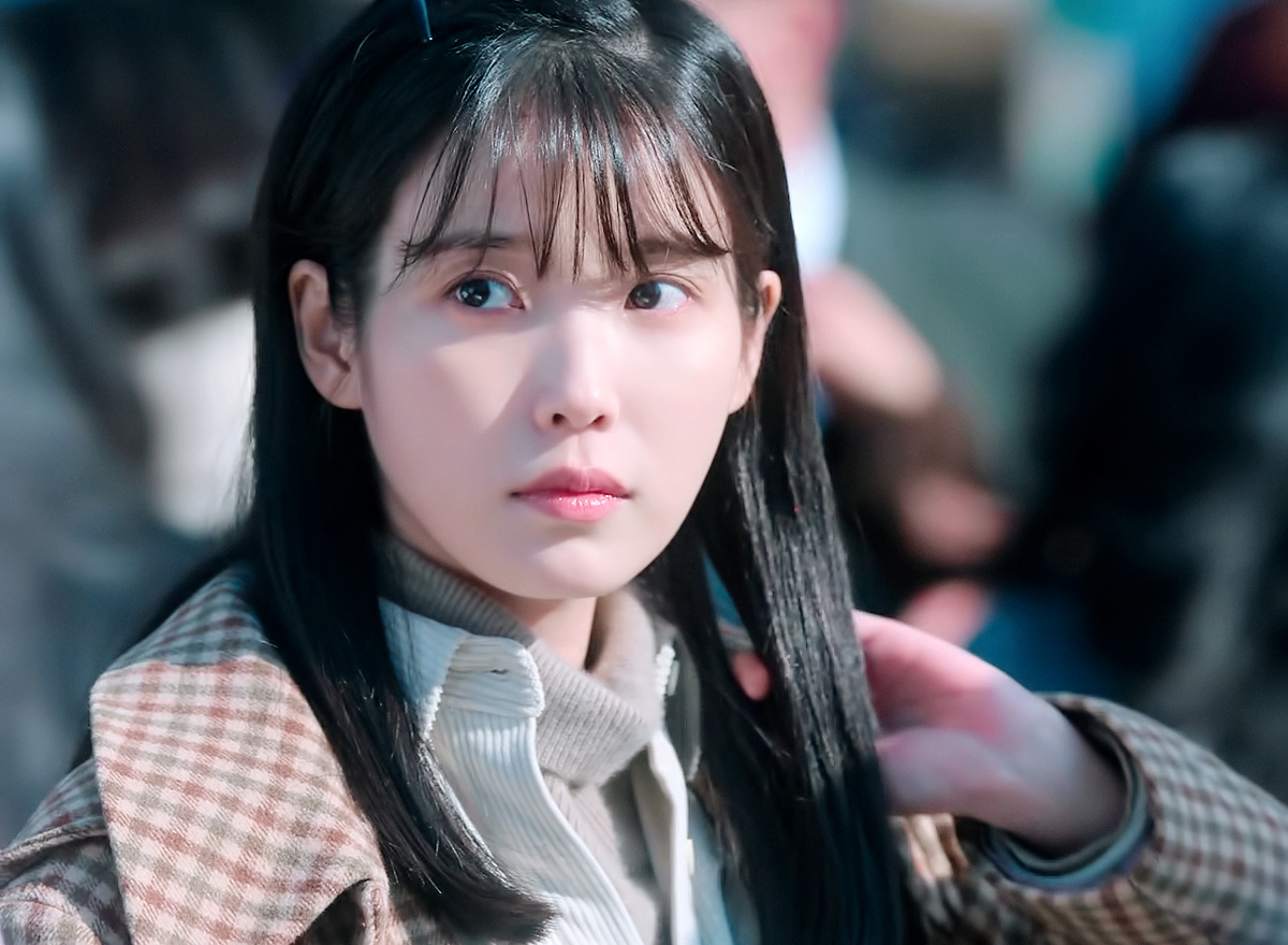 ff__516's tweet photo. 아니 너무 반짝반짝 빛나는 내새꾸 아니냐고 #아이유 #IU https://t.co/arTHmjkTtM