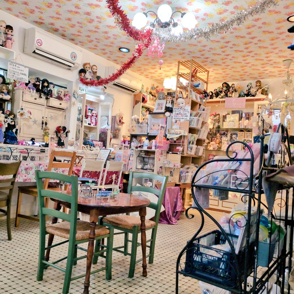 nsdollofficial's tweet photo. 本日（3/15）は諸般の事情により17時閉店となります　#nsdollcafe https://t.co/XyIPiW6NMG