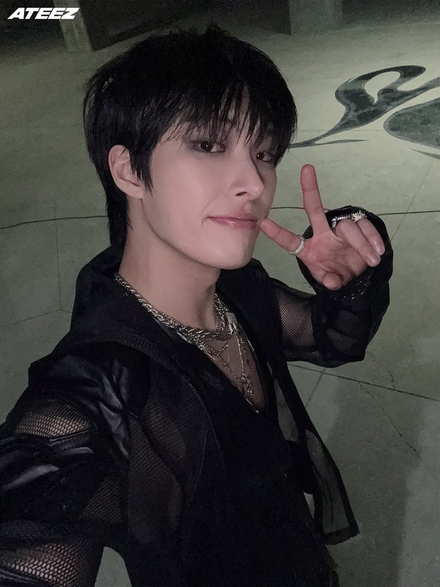 autobahn behind 
#FIX_OFF #MINGI #민기 #윤민