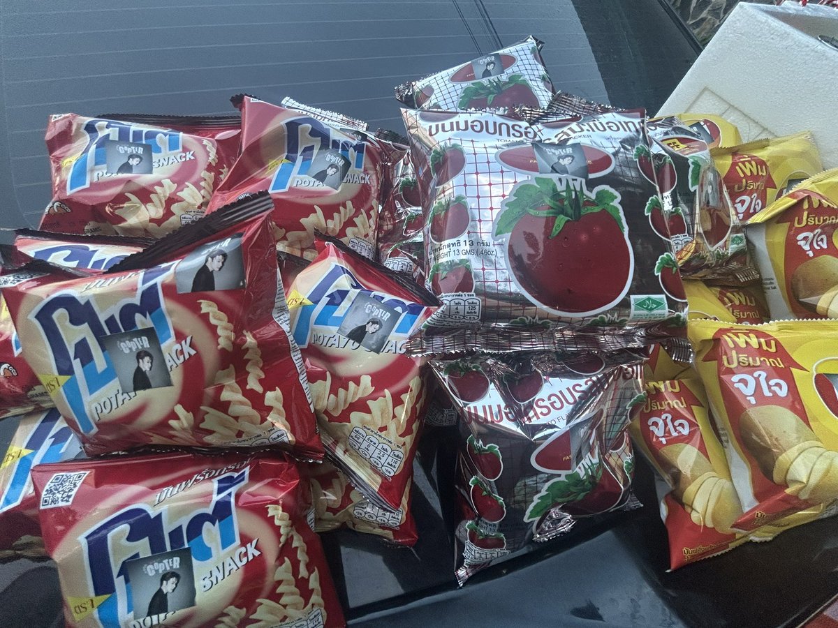 มื้อเช้าฮับ ~~ 
#COPTERPANUWAT 
#FoodForCOPTERPANUWAT 
- ข้าวเหนียวหมู 35 ชุด 
- น้ำหวาน 60 
- ขนมกรุบกรอบ 3 แพค 
- เครื่องดื่มชูกำลัง 20 

ไปกันต่อ~ 

Thank COPTER FANs and  
<a href="/LeiiSpeaking/">chamo ʕ´•ᴥ•`ʔ ɪᴍᴘᴏsᴛᴇʀ🌼</a>  <a href="/Oat_DimpleBoy/">ผมชื่อโอ๊ตคับ อยากกินตับ ตับ ตับ ตับ ตับ</a>  <a href="/tototto21/">🇯🇵😘Toro🚁🌼</a>