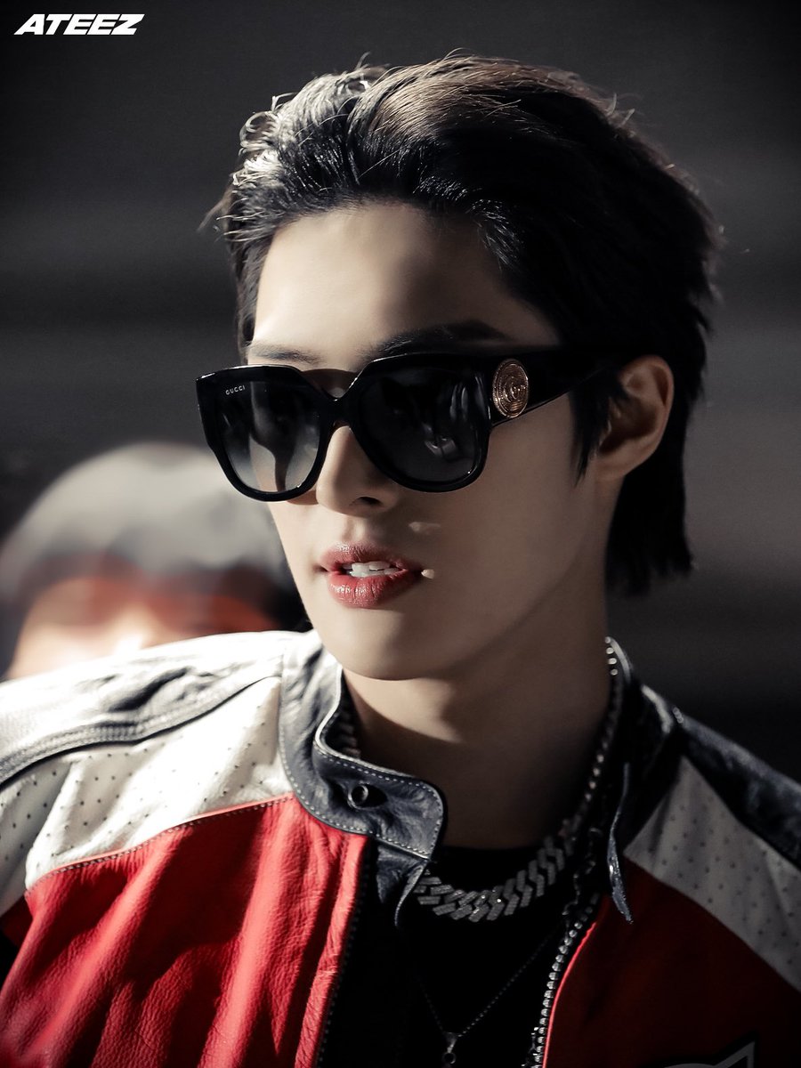mingifeeds's tweet photo. #FIX_OFF #MINGI #민기 #AUTOBAHN https://t.co/62H4hW6pNb
