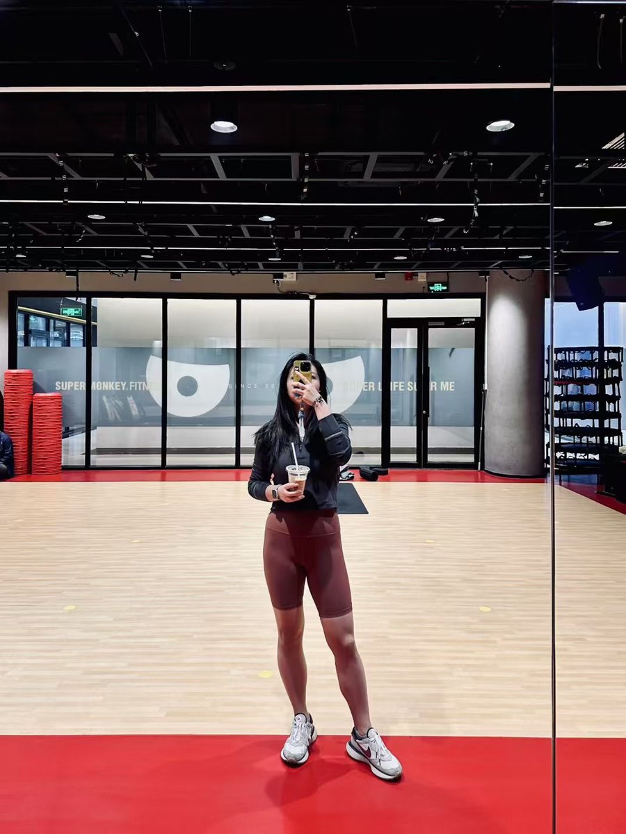 Crypto Girl (@ambermo79750559) on Twitter photo 