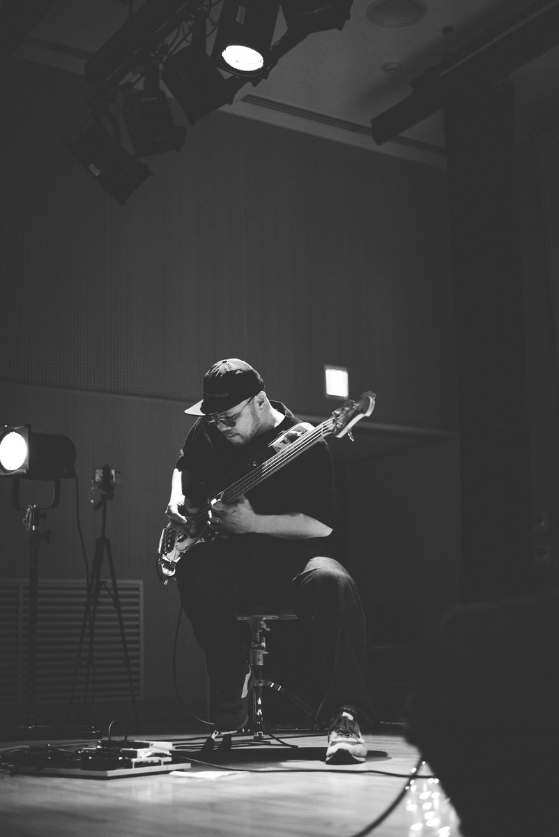 🌫️🌫️🌫️🌫️🌫️

3/25 越谷EASYGOINGS
4/28 赤坂 navey floor

🌫️🌫️🌫️🌫️🌫️

あそびにきてね

📷 <a href="/sntnif_jpeg/">Santana_jp</a>