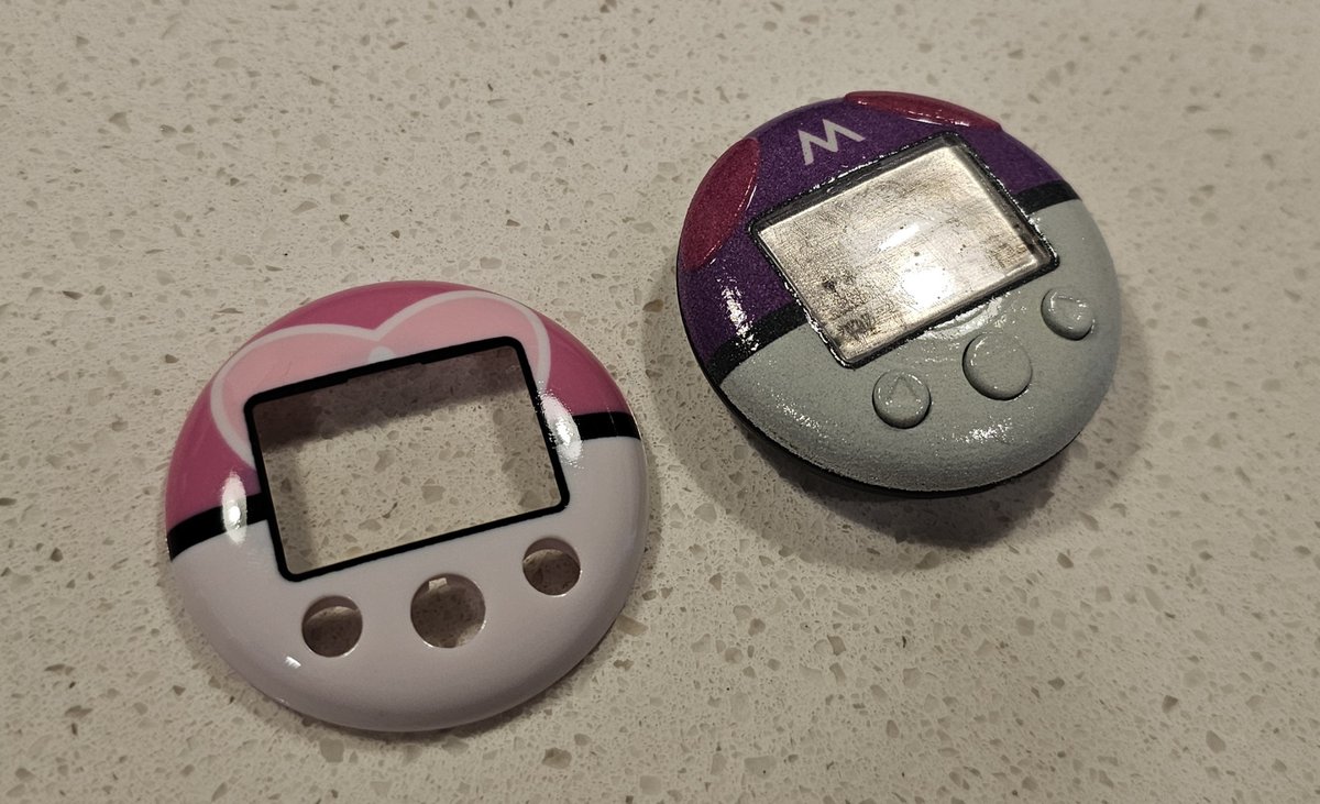 KampCreates's tweet image. New 3D printed Pokewalker shells! This time, they're printed using WJP multicolor resin and they turned out looking much closer to real thing. WJP allows the lens and body of the shell to be one piece and costs much less than multicolor nylon!