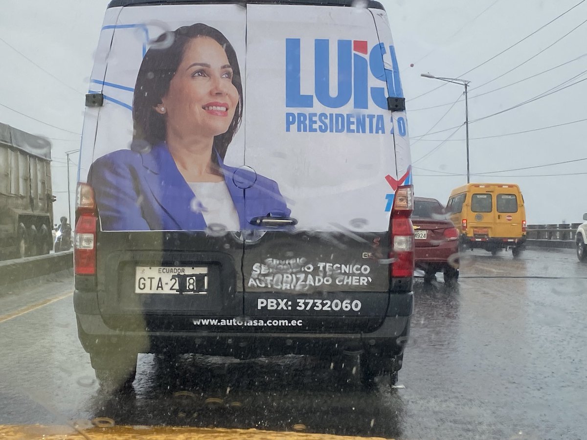 EmergenciasEc's tweet photo. #DenunciaCiudadana
Vehículo con placa tapada https://t.co/U5FnSr88mi