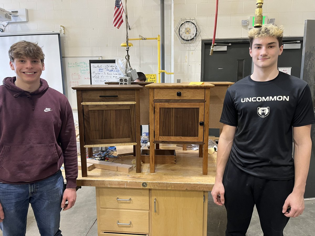ByronBearsTech's tweet photo. Advanced woods had another successful class putting together the nightstand. Many students take time with me after school to make it just right… Woodworking is an amazing skill and really teaches someone to work with their hands, which help with future endeavors in the trades! https://t.co/br3sP8AaWW