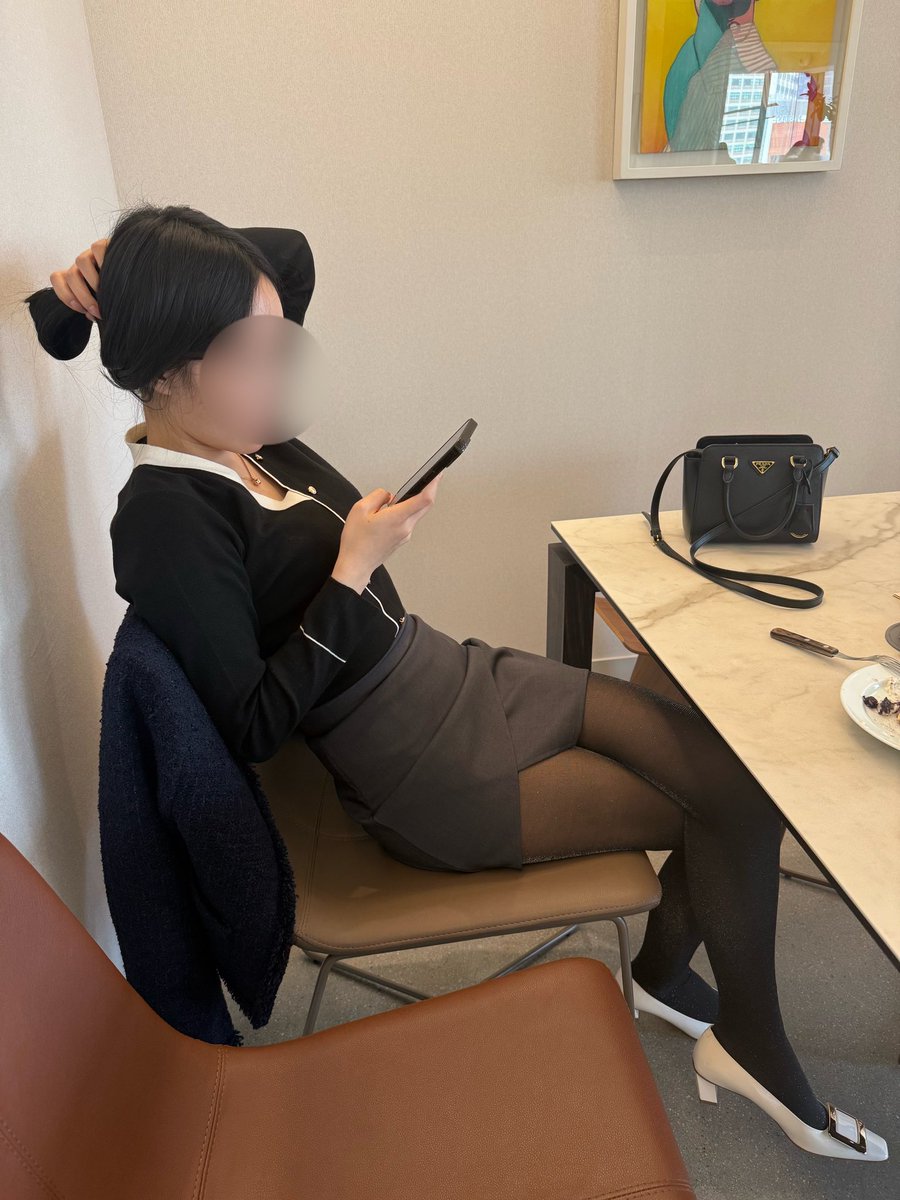 第三人称视角和第一人称视角，你更喜欢哪个视角？ https://t.co/UMWNJFp4cE