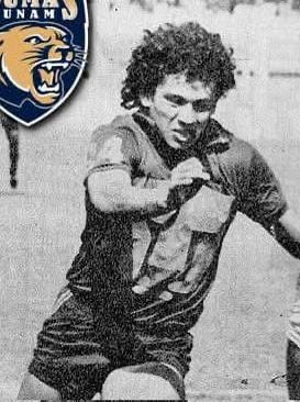 pumartur32's tweet photo. @PumasMX 
#LaHistoriaSeHonra 
#reyher
#jerseyscollector #historicshirts #playerasdePumas
En su mejor momento Germán Tello brillaba en la delantera del equipo universitario
2 jerseys #deepoca de los 80s
Con el 24 que en sus inicios uso el gran Germán Tello https://t.co/ZjA5lC3tf6