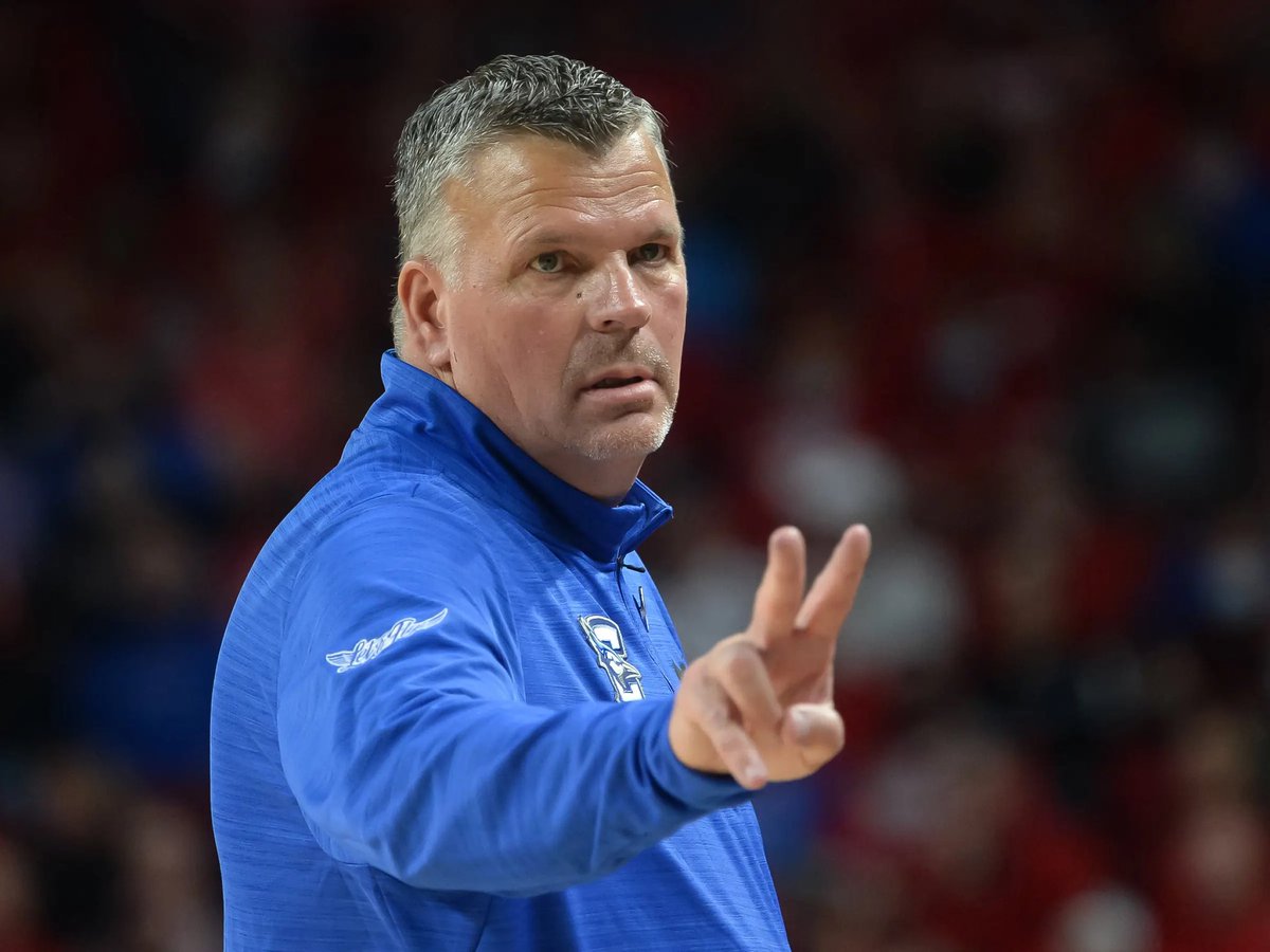 Greg McDermott is 9-3 against UConn. 

That’s the tweet.