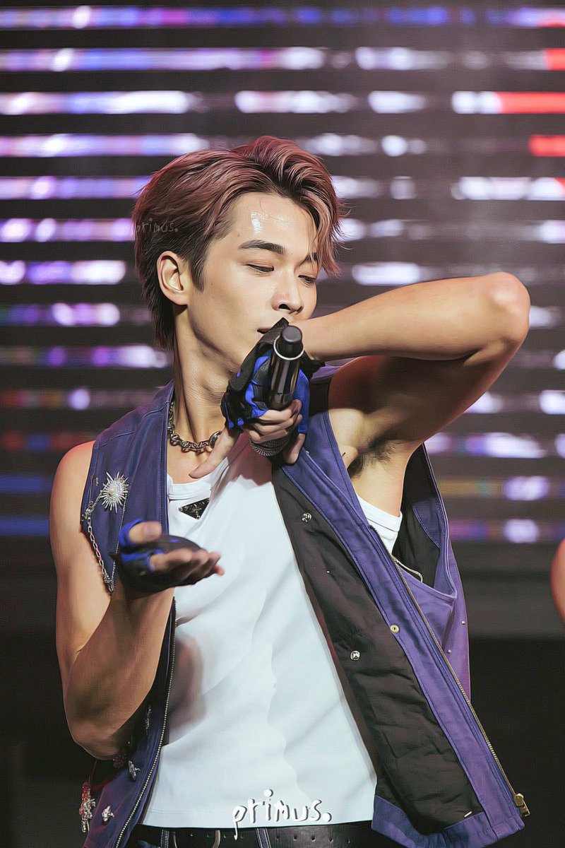 pitclips's tweet photo. may pa armpit na sila...@primus917  thank you for these shots! 

#BGYO_Divine 
#pakilikilinimayor
#bgyoarmpit https://t.co/k9EXmg3kFO