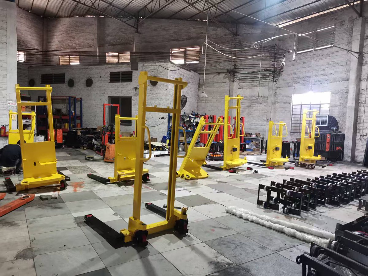 NiuliForklift's tweet image. Customized, semi or full electric stacker production.
OEM and ODM services are available. Provide professional support and consultation to help you achieve more tremendous success.
#stacker #semielectricstacker #palletstacker 
#materialhandlingsolutions #warehousingequipment