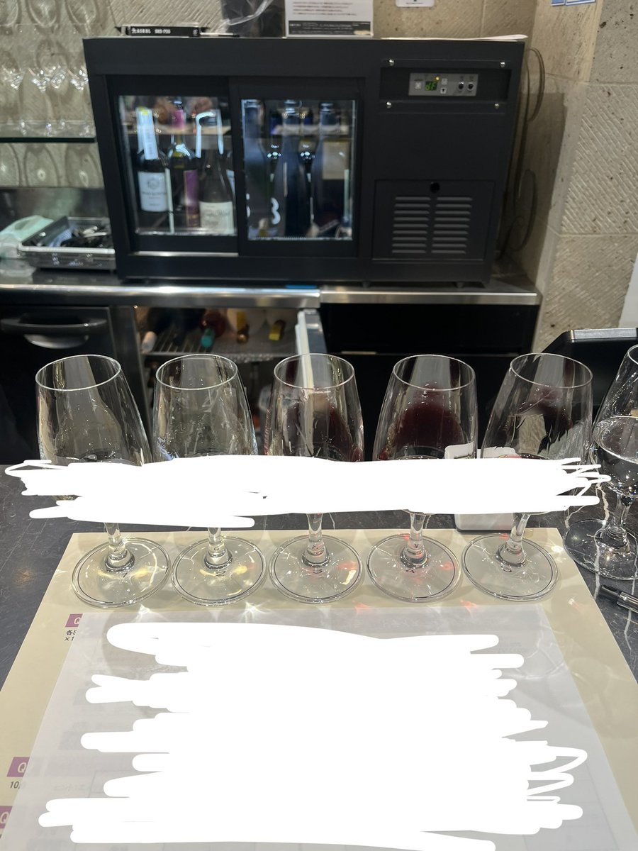 wine_planetary's tweet photo. エノテカ渋谷ヒカリエ店での開店13周年特別企画ブラインドテイスティングイベントに参加

エノテカのブラインドテイスティングあるあるなんですが、どれも割と銘柄まで予想が付いてしまう

明日までなのでぜひ🙌
@enoteca_online 

(写真は情報流出ないようになるべく白塗りしてます) https://t.co/ePMsq1nioB