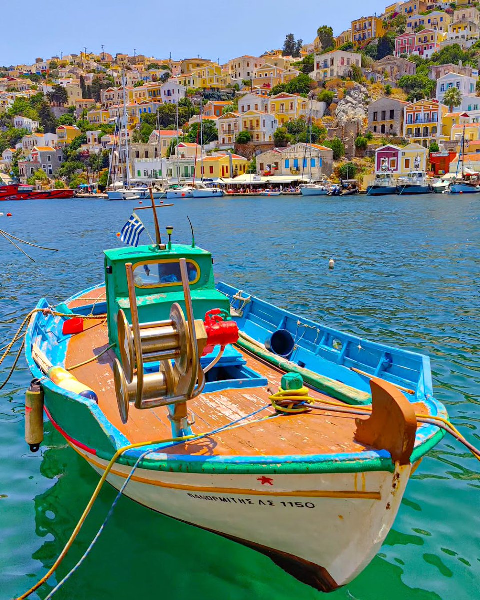 #Symi is more than an island; it’s a masterpiece where the sea, the sky, and the colorful homes weave together a story of serenity. 🇬🇷
📷 rokaspanagiotis