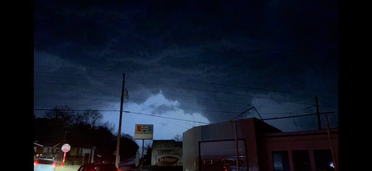 MarkPeytonVlogs's tweet photo. Massive tornado we just intercepted in Bakersfield, MO with Team Dominator @ReedTimmerUSA Wow https://t.co/Wzleo3qApl
