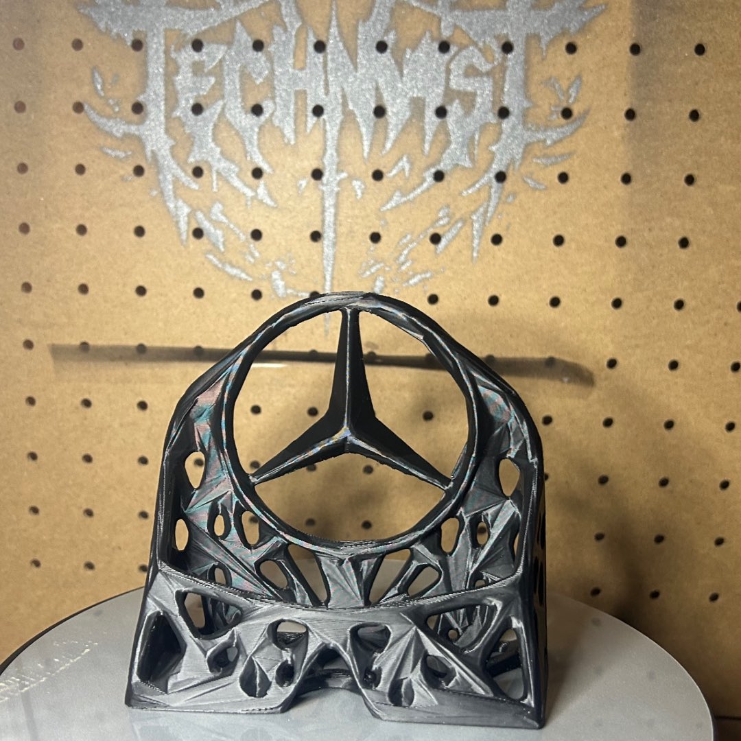 technast's tweet image. Pushing 3D printing to the edge.

A biomorphic Mercedes-Benz-inspired card holder, crafted through innovation.

At Technast, we make the impossible, possible. 🔥

#Technast #3DPrinting #Innovation