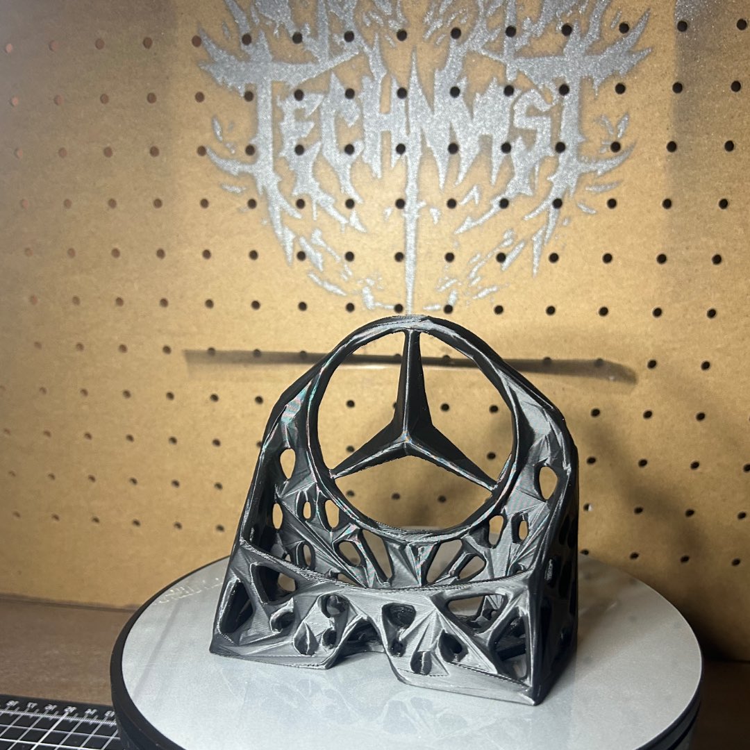 technast's tweet image. Pushing 3D printing to the edge.

A biomorphic Mercedes-Benz-inspired card holder, crafted through innovation.

At Technast, we make the impossible, possible. 🔥

#Technast #3DPrinting #Innovation