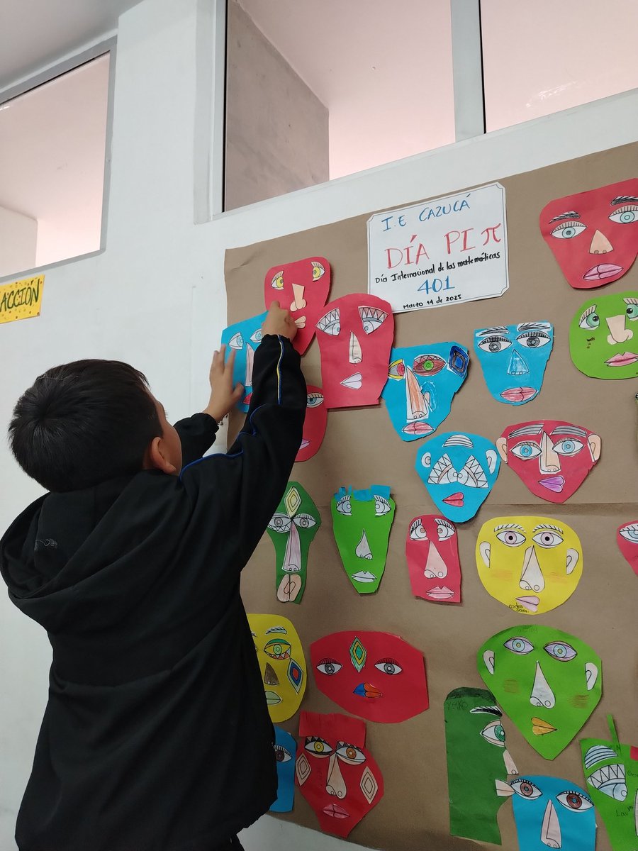 jesellyperez's tweet photo. #idmsoacha #IDMColombia #idm314 #piday #pidayfun #PiDay2025 @SEMSoacha https://t.co/Omq8v090TH