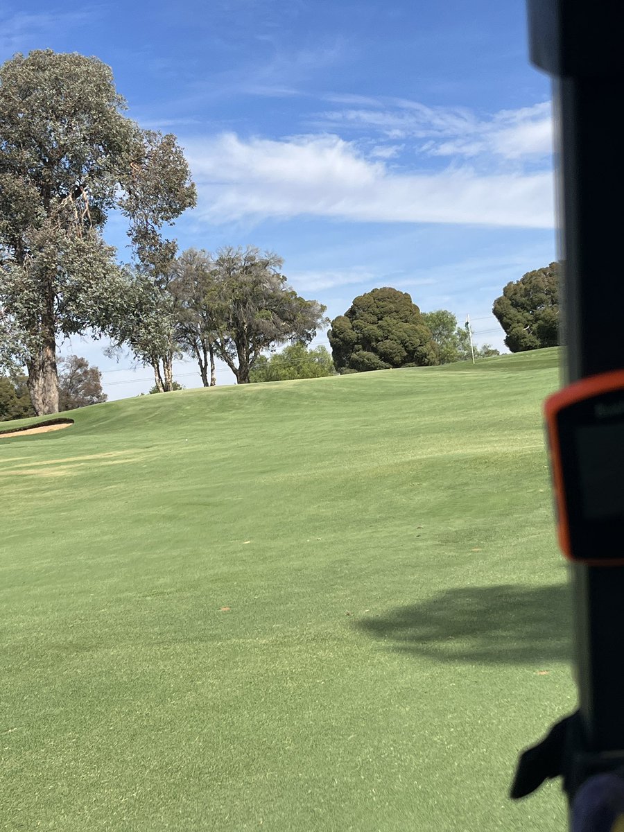 KateKak's tweet photo. #RichRiverGolfClub looks a treat. #echucamoama #MurrayRiver https://t.co/sDWUOcH3In