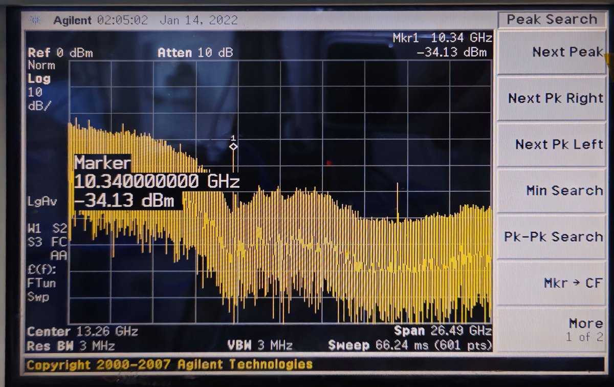 johnluan_'s tweet photo. Why does directly connecting a 10 Gbps PRBS signal generated by an AWG to a spectrum analyzer show power at 10 GHz?
Is it due to pre-emphasis or leakage from the CDR's VCO? https://t.co/K9QvWjXU1P