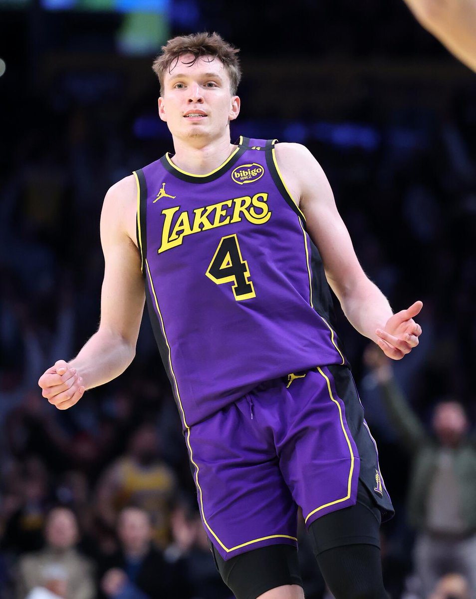 TheHoopCentral's tweet photo. AUSTIN REAVES TONIGHT:
37 PTS - 8 REB - 13 AST - 50% FG

DALTON KNECHT TONIGHT:
32 PTS - 2 REB - 1 AST - 48% FG

This duo did all they could. 🫡 https://t.co/kgyluY882x