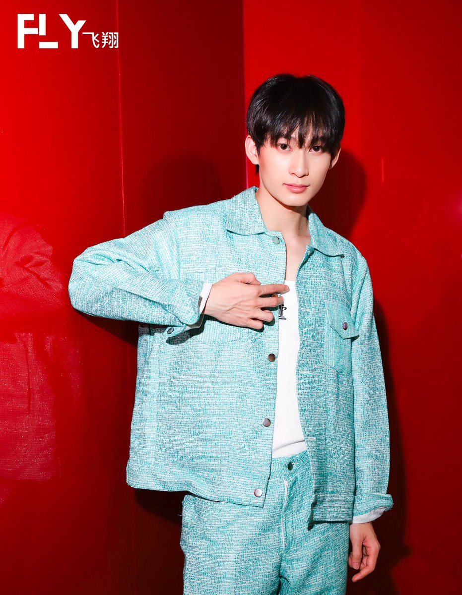 วันนี้เรามาส่อง 🩵ทีม ธัชนนท์🩵 นักแสดงจาก “Swing Kick ยกนี้พี่ต้องชนะ” ที่ได้มาร่วมงานฉายภาพยนตร์ “นาจา” ที่ SF Would Cinema แถมยังมาในลุคสีสันสดใสพร้อมทำให้แฟนคลับเอ็นดูไปตามๆกัน

Model : Team Tatchanon 

ภาพ 📸  <a href="/Vango3447/">ƪ(˘⌣˘)┐ ƪ(˘⌣˘)ʃ</a>

#ยกนี้พี่ต้องชนะ #swingkick  #LovemediaThailand