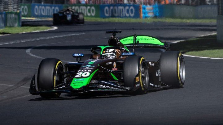 SantiRavidlasPy's tweet photo. 🚨 AHORA ‼️ GANÓ @JoshuaDuerksen1 🏆

🇵🇾 #JOSHUADÜRKSEN VENCIÓ EN LA #SPRINTRACE DE FÓRMULA 2 DEL  #AustralianGP 2025 👏🏼

#AusGP 🇦🇺 | #F2 https://t.co/SHHY31viBo