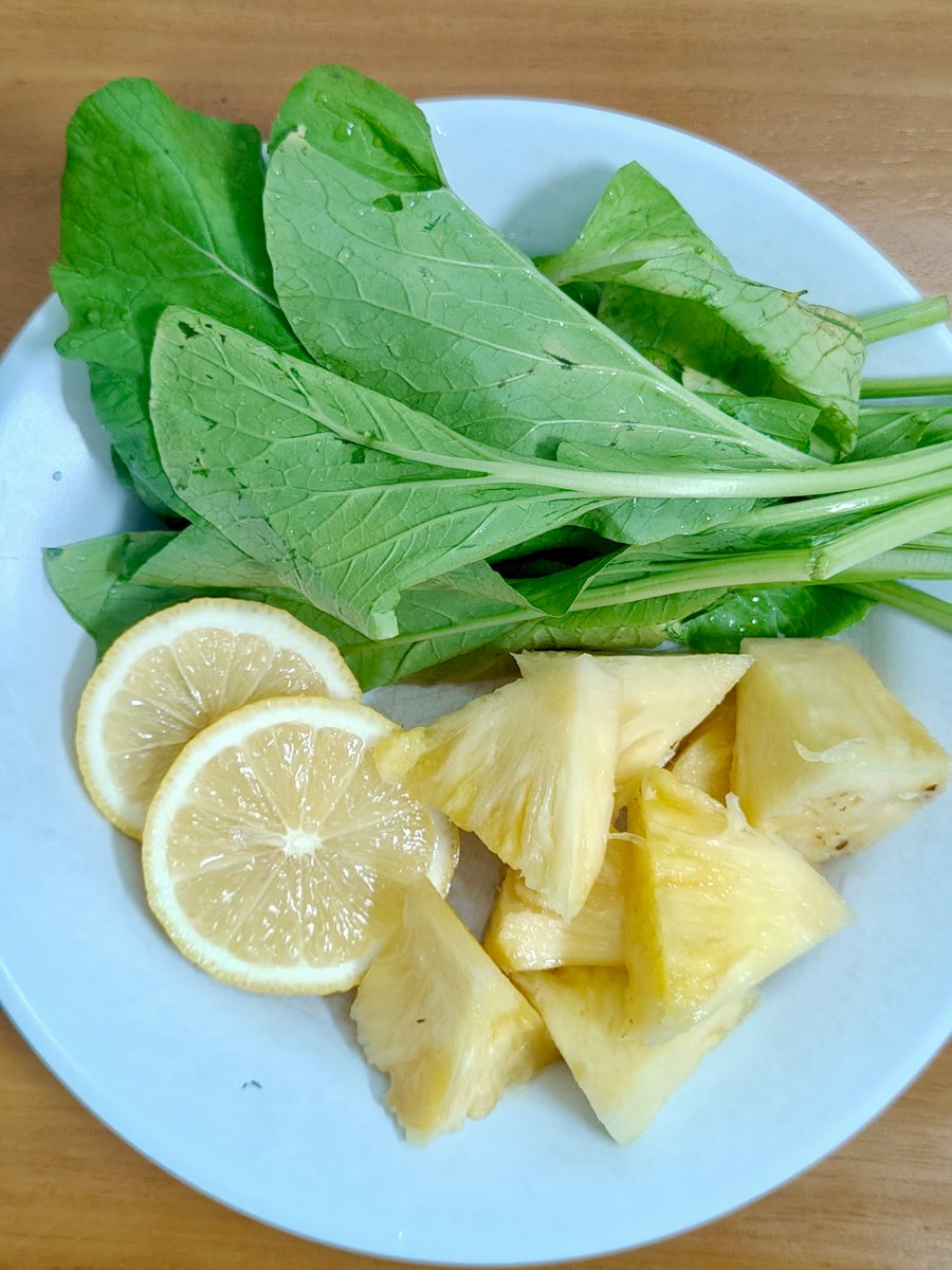 Widino's tweet photo. Problem banyak orang di bulan puasa: SUSAH BAB 😩

Ngalamin juga gak?

Kalo pepaya udah ga mempan, jurus andalan gw bikin jus ini: Nanas + Caisim + Lemon + Madu. Efeknya berasa nguras usus, BAB langsung lancar. https://t.co/R7WMqde8nb