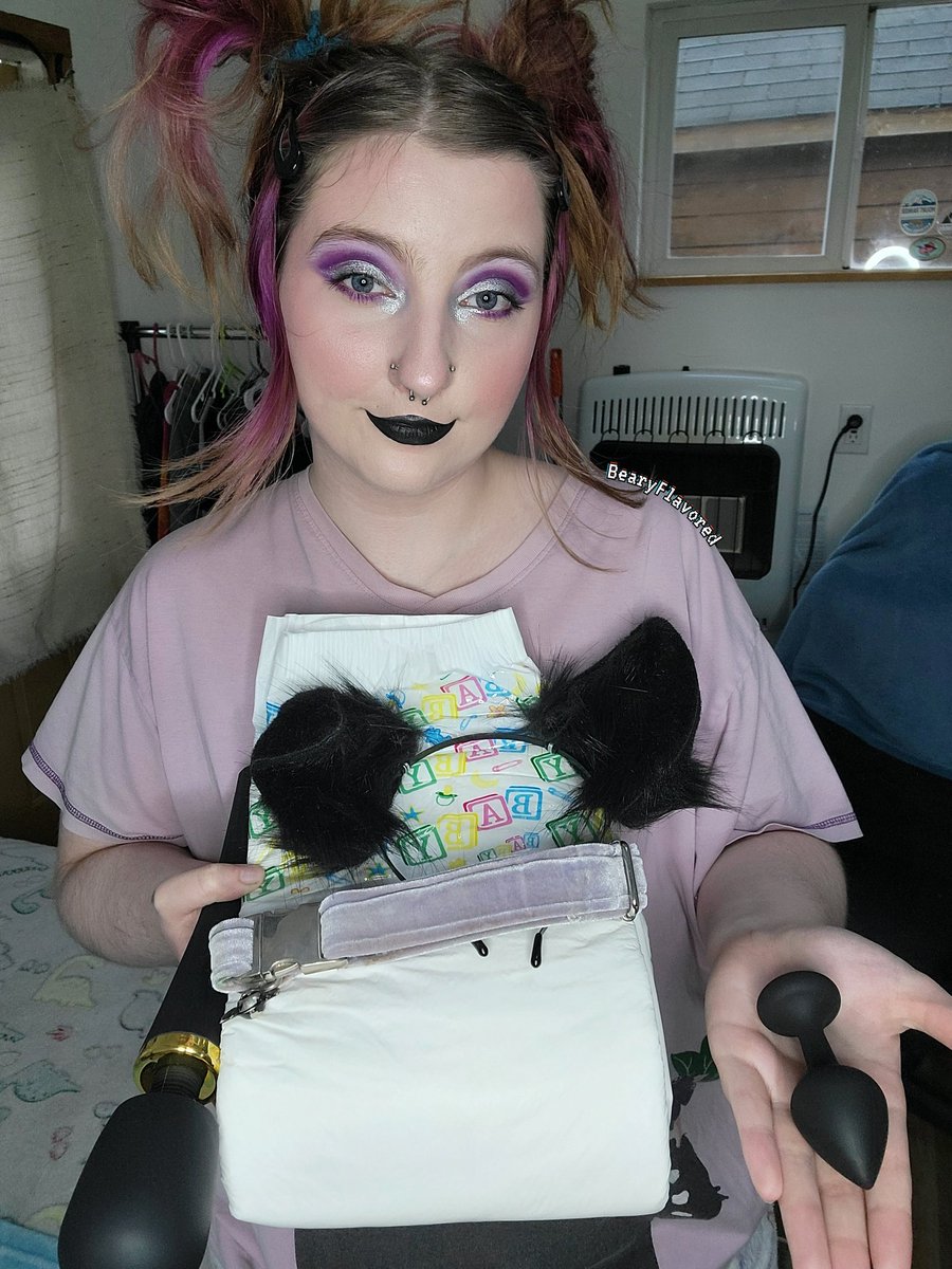 BearyFlavored's tweet photo. Come on little bro, let's play a game before I change your diaper! We can pretend to be puppies, and sniff each other's butts, hump each other's legs, and kiss each other on the mouth! 🐶💜
New set posted to my JFF! Subscribe to go see it!! 💜 🔗 in bi0!

#abdl #diaperlover https://t.co/x9lisxPS5S