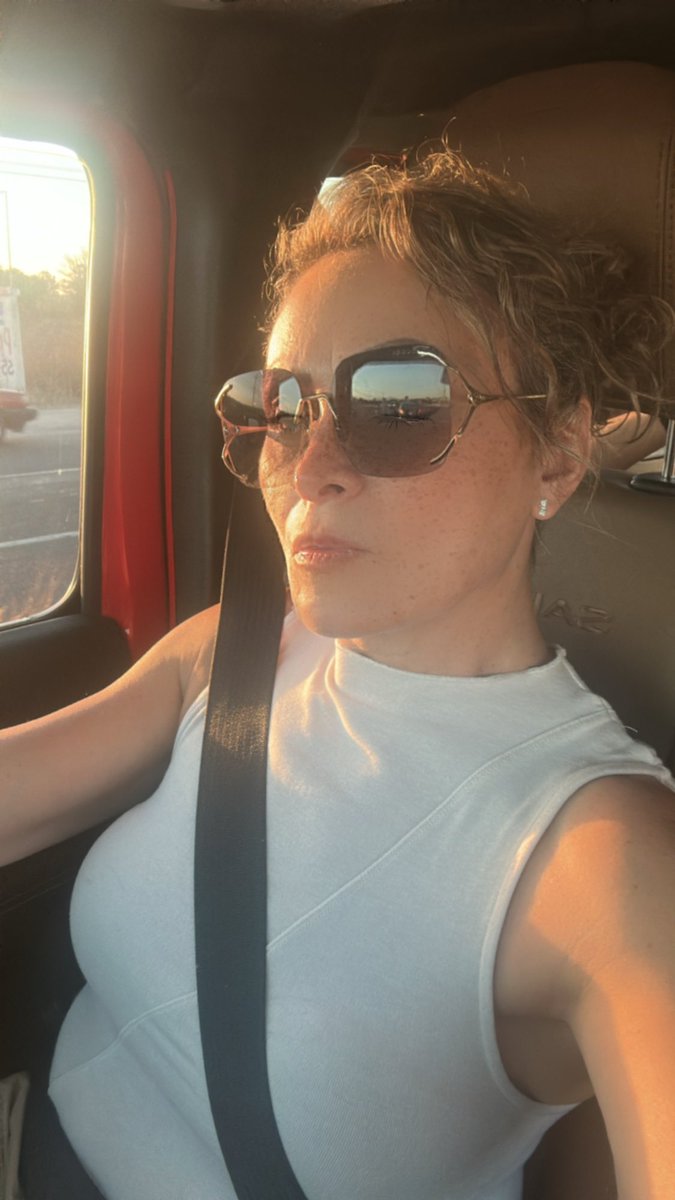Vero tweet media